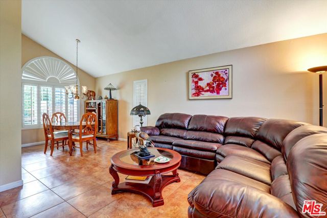 28682 Avenida Del Caballo, Laguna Niguel CA: https://media.crmls.org/mediaz/f61c68d1-2a56-46a5-815f-b3b3c9e3167d.jpg