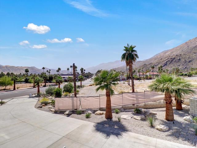 798 Obsidian Loop E, Palm Springs, CA 92264