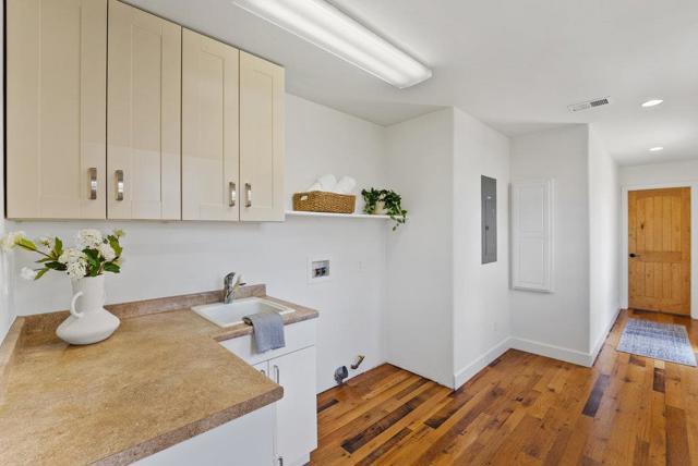 221 Sunset Terrace, Scotts Valley CA: https://media.crmls.org/mediaz/f61d77f7-3760-4d60-97f3-62c652ce519e.jpg