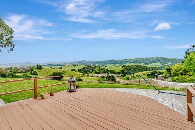 340 Merrill Road, San Juan Bautista CA: https://media.crmls.org/mediaz/f61de1df-b902-4475-9a38-677ef29b59de.jpg