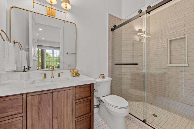 18150 Via Ascenso, Rancho Santa Fe CA: https://media.crmls.org/mediaz/f61ff5ae-d3da-4d54-8741-ee046e4081d5.jpg