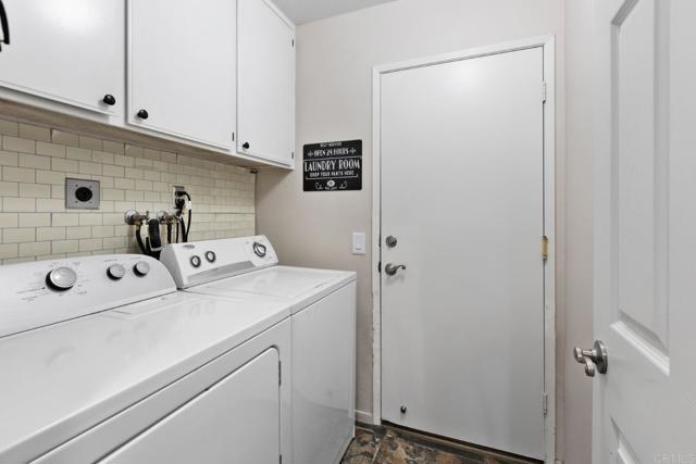 Detail Gallery Image 9 of 37 For 11171 Alejo Pl, San Diego,  CA 92124 - 5 Beds | 3 Baths