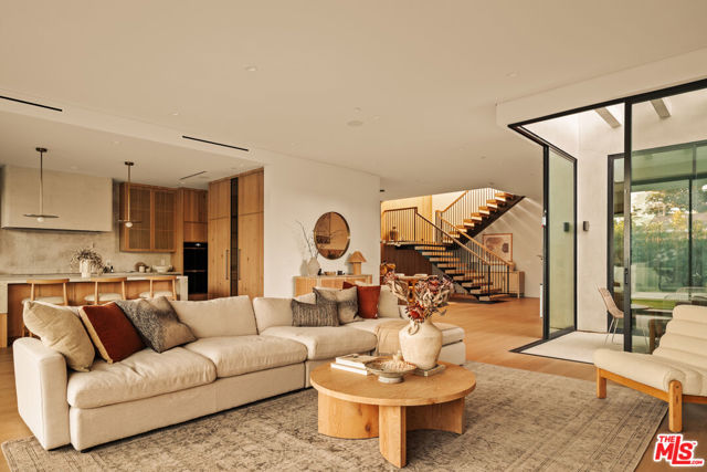 11556 Blix Street, Valley Village CA: https://media.crmls.org/mediaz/f62156b3-4b08-45ff-bdc5-070fa4f0765b.jpg