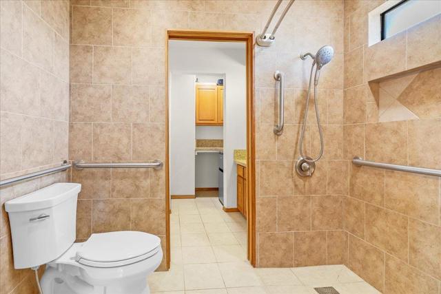 275 Nicholson Drive, Hollister CA: https://media.crmls.org/mediaz/f6215cf3-3c01-41e0-8f34-19f48bfe5db1.jpg