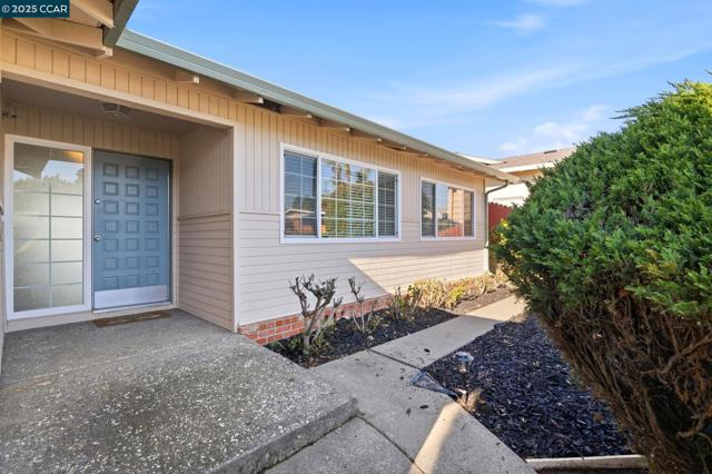 931 N Camino Alto Drive, Vallejo CA: https://media.crmls.org/mediaz/f62317cd-79f7-4107-9511-8c9ca358fab5.jpg