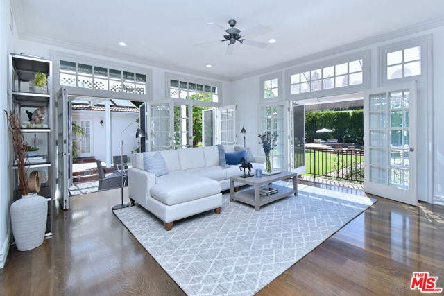 4177 KESTER Avenue, Sherman Oaks CA: https://media.crmls.org/mediaz/f6232927-3f38-4481-b9dc-67bfda603c24.jpg