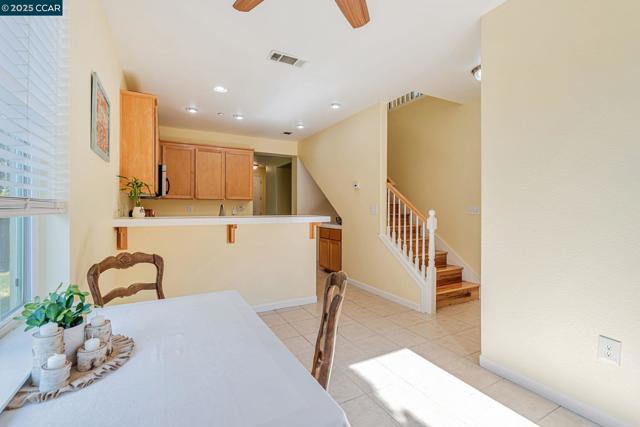 2 Corvina Ct, American Canyon CA: https://media.crmls.org/mediaz/f6233c49-601d-4da8-a339-9173ef5121dc.jpg