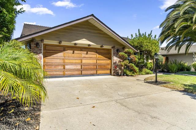 910 Monica Lane, Campbell CA: https://media.crmls.org/mediaz/f6238e6a-f322-40a2-a73b-6555ce1e54a2.jpg