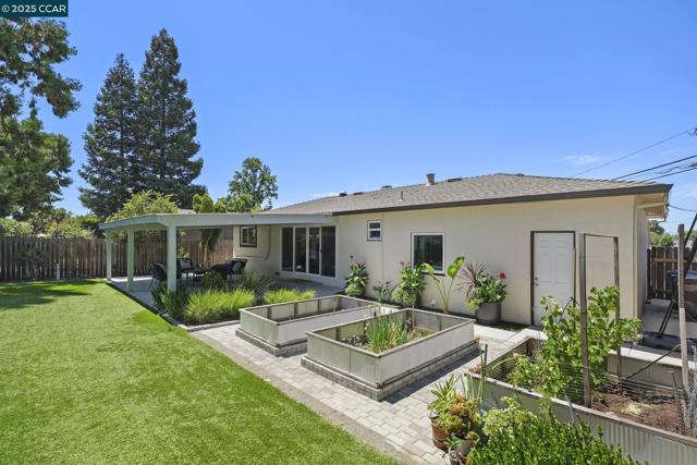 3930 Cottonwood Drive, Concord CA: https://media.crmls.org/mediaz/f624668d-00a3-478b-bc0d-4d5f67703221.jpg