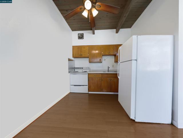 891 Bell Street, Lafayette CA: https://media.crmls.org/mediaz/f6249738-fb3c-4956-8199-fc81b27c0231.jpg