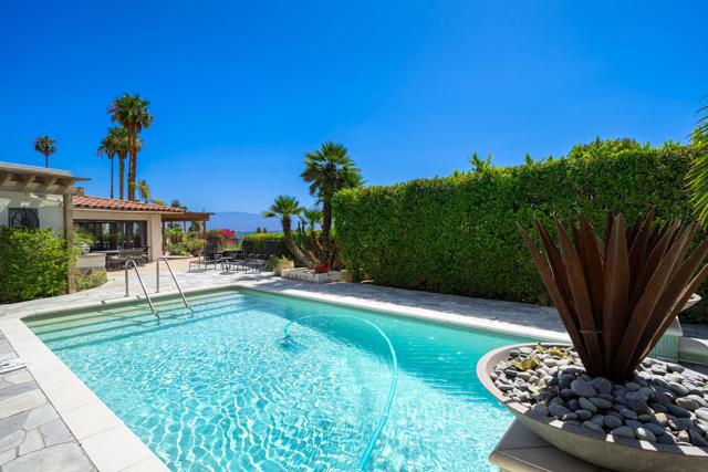 40480 Via Entrada, Rancho Mirage CA: https://media.crmls.org/mediaz/f625159a-4409-43db-8b7f-6ad68f8e312e.jpg