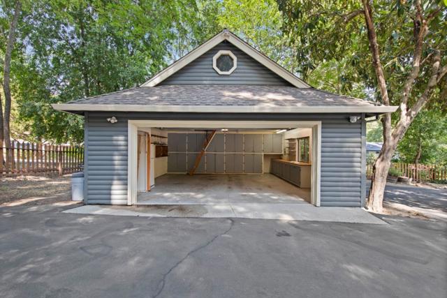 13395 W Park Avenue, Boulder Creek CA: https://media.crmls.org/mediaz/f625e842-6d6a-41e7-b5b2-63866a3206ab.jpg