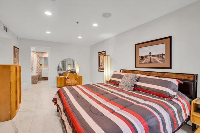 200 E Racquet Club Road, Palm Springs CA: https://media.crmls.org/mediaz/f6260387-6d85-4086-b19b-4969e0cacb75.jpg