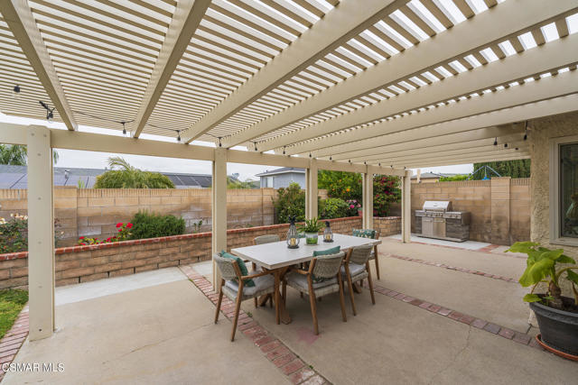 2653 N Broadmoor Avenue, Simi Valley CA: https://media.crmls.org/mediaz/f62678e1-f797-4c34-9d1b-ebe50e756850.jpg