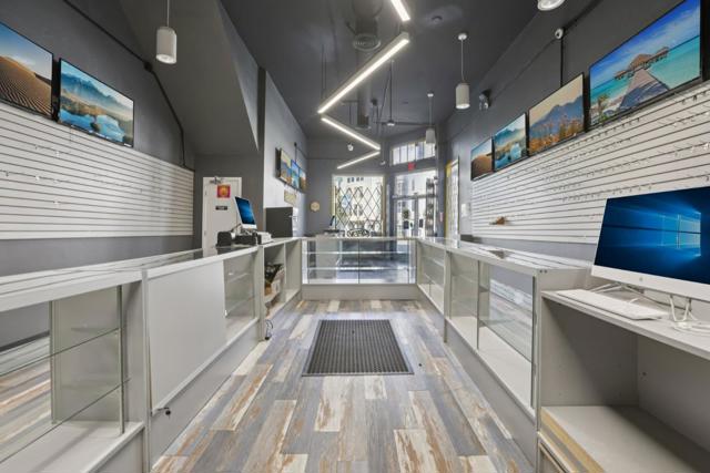 649651 Francisco St, San Francisco CA: https://media.crmls.org/mediaz/f626848f-0bae-4182-952c-de88bb4d7c71.jpg