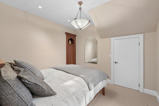 21106 Brush Road, Los Gatos CA: https://media.crmls.org/mediaz/f6276015-55de-4745-8c94-e4d9a075d1a4.jpg