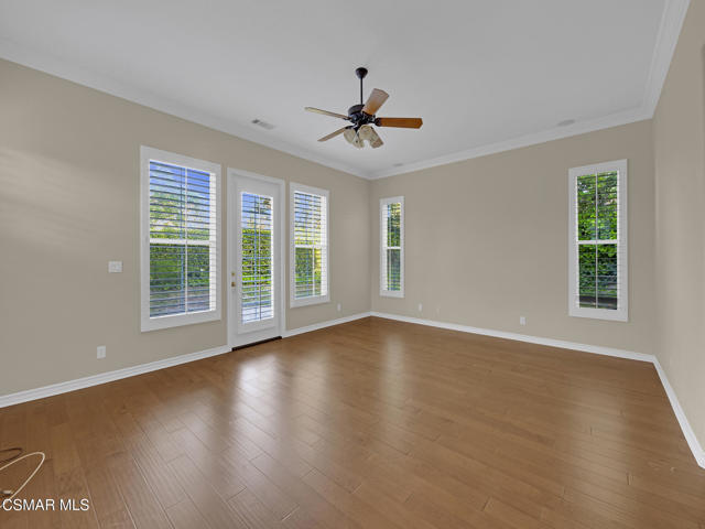 1048 Via Adorna, Newbury Park CA: https://media.crmls.org/mediaz/f628595b-1344-465b-bb9a-3742488dd92d.jpg