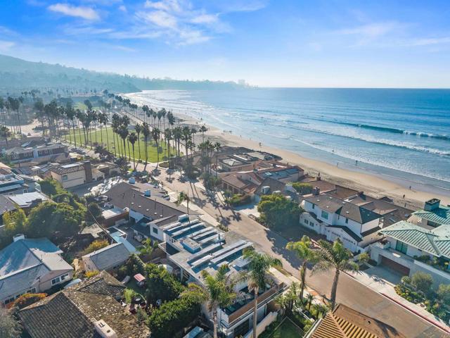 8477 El Paseo Grande, La Jolla CA: https://media.crmls.org/mediaz/f629480b-b3eb-443a-977b-d924b2ce081e.jpg
