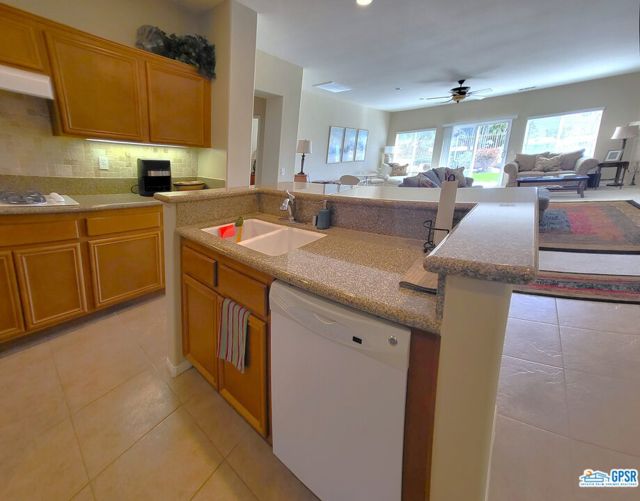 9122 SILVER STAR Avenue, Desert Hot Springs CA: https://media.crmls.org/mediaz/f62965ff-e8e1-411a-8f3f-349afd6ecf36.jpg