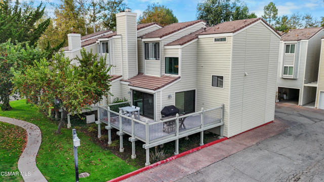 1224 S Westlake Boulevard, Westlake Village CA: https://media.crmls.org/mediaz/f6298d8c-63d6-4d34-b754-b8b752406055.jpg