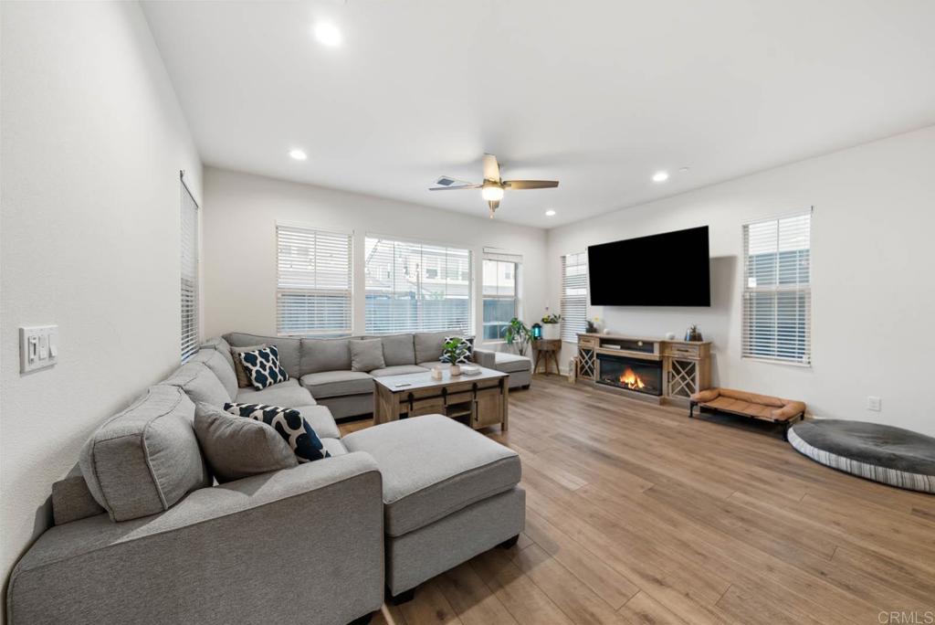 1242 Camino Prado