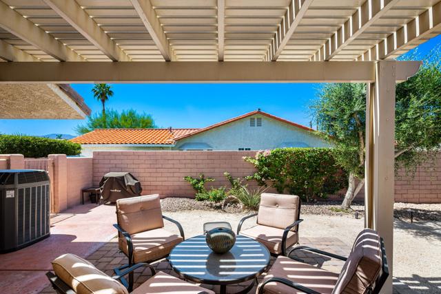 Image 34 of 47 For 78820 Runaway Bay Drive