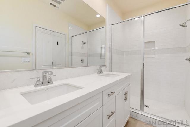 4314 Star Path Way, Oceanside CA: https://media.crmls.org/mediaz/f629d11a-100c-4c11-b20e-70426f43f116.jpg