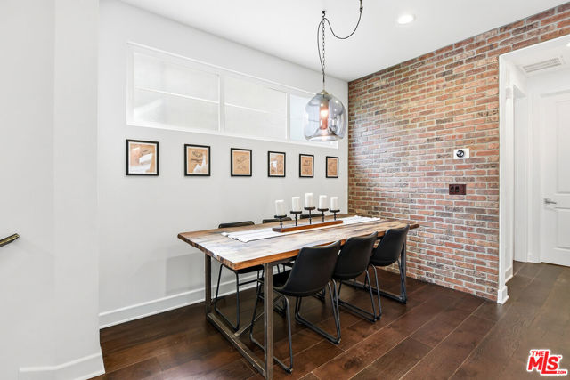 Image 4 of 33 For 5821 Lantern Court