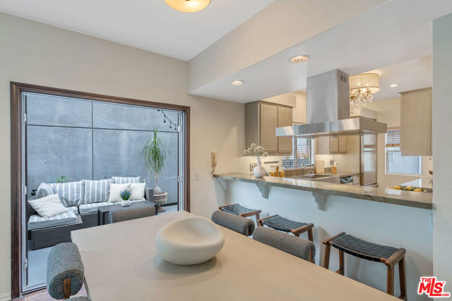 2131 Griffith Park Boulevard, Los Angeles CA: https://media.crmls.org/mediaz/f62a58fa-6381-4133-88be-f1dca95e61f4.jpg