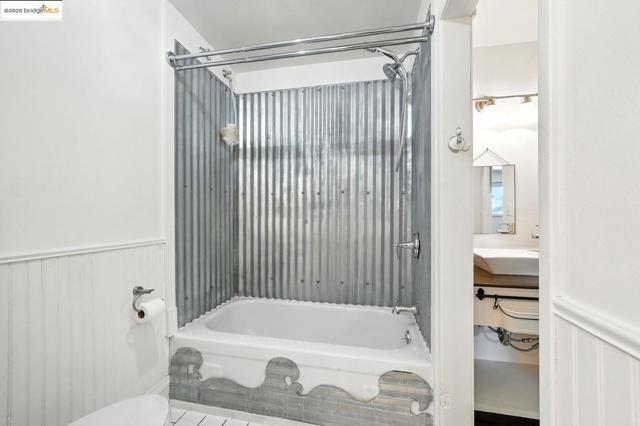 1814 Wildbrook CT, Concord CA: https://media.crmls.org/mediaz/f62aee4a-9c6d-4d21-b023-bc6edd7ea539.jpg