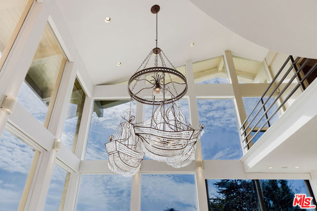 1401 Bel Air Road, Los Angeles CA: https://media.crmls.org/mediaz/f62b0658-eab0-4f83-bbc9-34b6ee08c7af.jpg