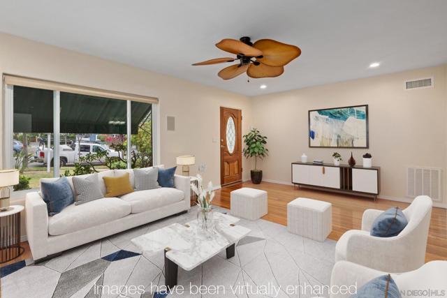 309 11 E Ave, Coronado CA: https://media.crmls.org/mediaz/f62b2302-e08c-46a7-9b4e-809a39cb7614.jpg