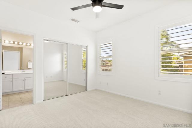2337 Douglaston Glen, Escondido CA: https://media.crmls.org/mediaz/f62c383b-f6f8-4cb6-94bd-2bee08cfdc9c.jpg