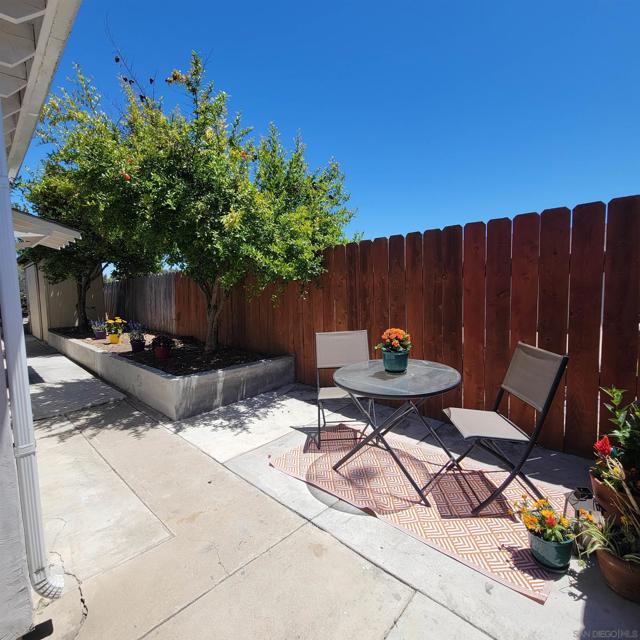 9155 57 Gold Coast Dr, San Diego CA: https://media.crmls.org/mediaz/f62c67b4-69e1-4964-bfc0-09d7e22c8cbf.jpg