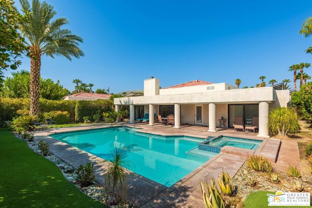 40840 Centennial Circle, Palm Desert CA: https://media.crmls.org/mediaz/f62dd0da-3699-44ee-85aa-d70d3f86aee2.jpg