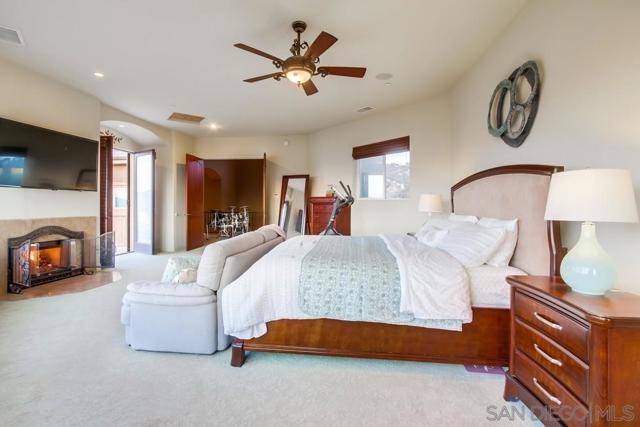 13037 Yerba Valley Way, Lakeside CA: https://media.crmls.org/mediaz/f62e8f7e-2816-4e57-9f0b-ca0b6f15389d.jpg