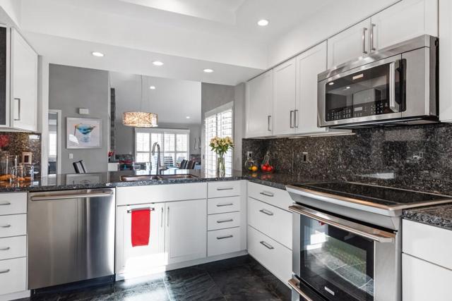 153 Desert Falls E Drive, Palm Desert CA: https://media.crmls.org/mediaz/f62e9048-4cc1-4f2d-aa60-ee8d849ca88c.jpg