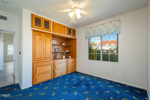 Detail Gallery Image 10 of 37 For 279 Camino Toluca, Camarillo,  CA 93010 - 3 Beds | 3 Baths