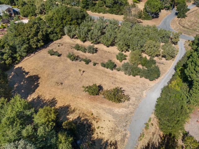 125 Mapache, Portola Valley CA: https://media.crmls.org/mediaz/f62f000e-2a41-49b5-9876-70990b0e9d51.jpg