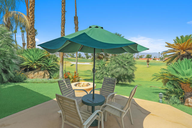 346 Crest Lake Drive, Palm Desert CA: https://media.crmls.org/mediaz/f62fa94c-7903-4770-878b-8cfa26b7ff7c.jpg