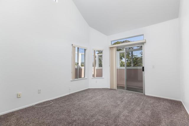 12039 Calle De Leon Drive, El Cajon CA: https://media.crmls.org/mediaz/f62fe53f-a330-4415-baa5-023ba4649974.jpg