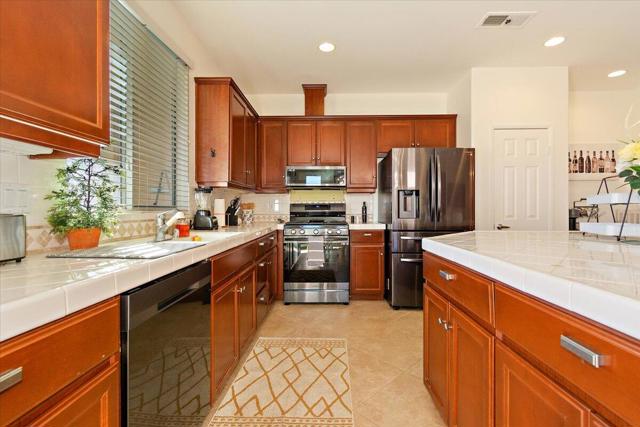 47450 Manteca Court, Indio CA: https://media.crmls.org/mediaz/f62ffdeb-5a4f-4db6-849e-13e65a64ce8c.jpg