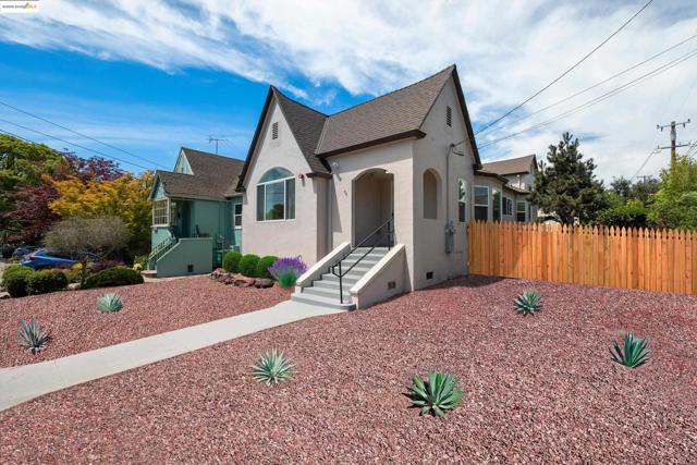 1437 Portland Ave, Albany CA: https://media.crmls.org/mediaz/f6300894-f711-4c08-b166-2cdcf02caf4d.jpg