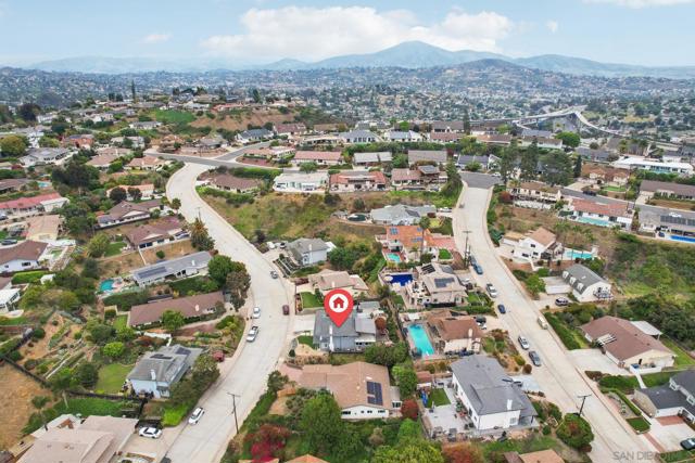 8007 Wetherly St, La Mesa CA: https://media.crmls.org/mediaz/f6315111-49b4-40c8-b256-4cbd028d2a07.jpg