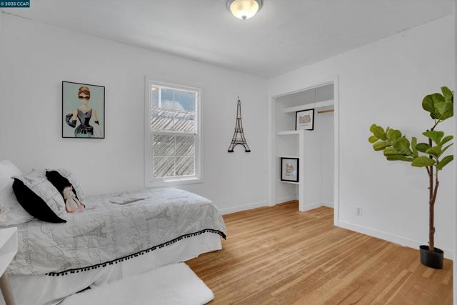 881 Merle Ave, Martinez CA: https://media.crmls.org/mediaz/f63199e2-bc1d-4221-b104-0dfeefe9411d.jpg