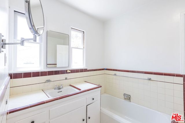 2547 Canyon Drive, Los Angeles CA: https://media.crmls.org/mediaz/f631c0b9-6afd-4767-83fc-07312ebf7b56.jpg