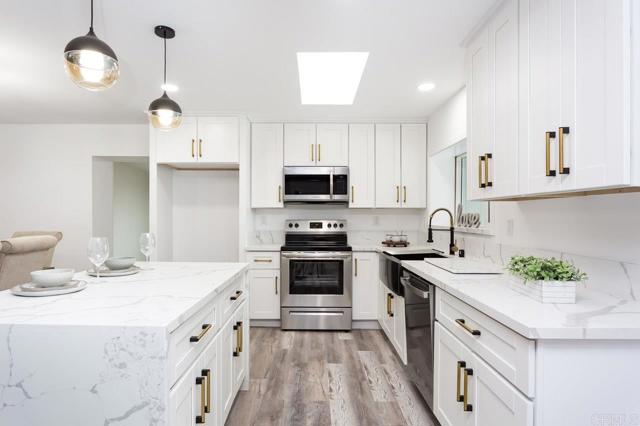 12049 Coping Place, Lakeside CA: https://media.crmls.org/mediaz/f63261f1-8c12-4c08-bb60-ebac6ae5829a.jpg