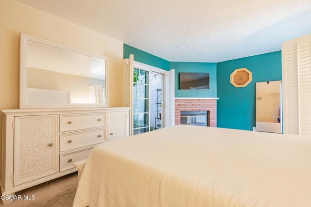 1642 Cayton Avenue, Simi Valley CA: https://media.crmls.org/mediaz/f6326db3-593f-411e-9093-3d25ee972dce.jpg