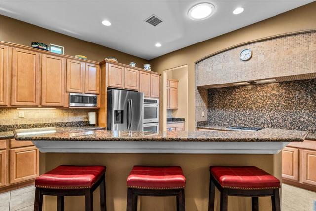 62 Via Del Pienza, Rancho Mirage CA: https://media.crmls.org/mediaz/f632b245-ac6c-4a7a-9e8a-c706f326642f.jpg