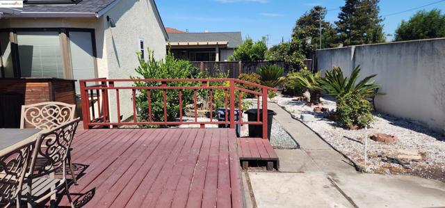 3672 Del Monte Way, San Leandro CA: https://media.crmls.org/mediaz/f632e114-44d2-4e1b-901a-4e20234251db.jpg